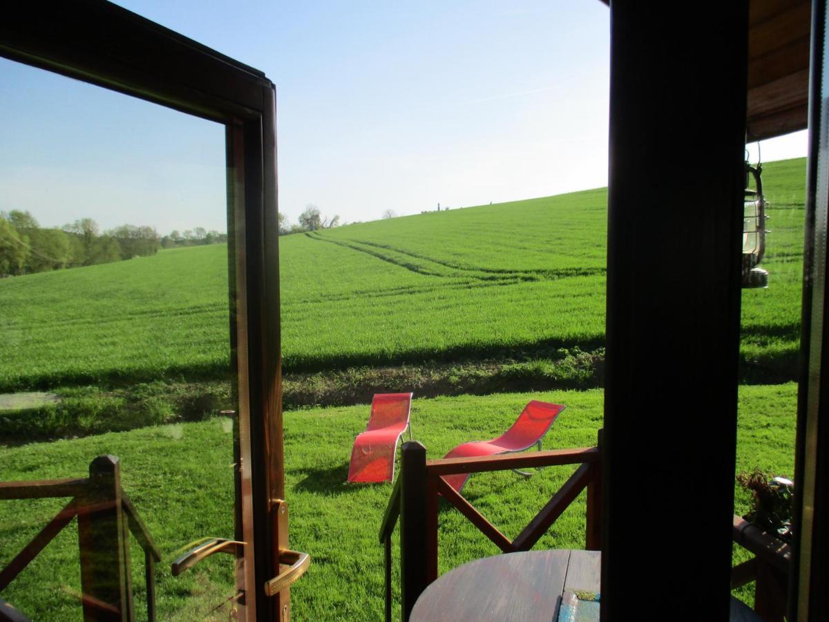 Roulotte Panoramique Du Moulin Bed & Breakfast Chatillon-sur-Marne ภายนอก รูปภาพ