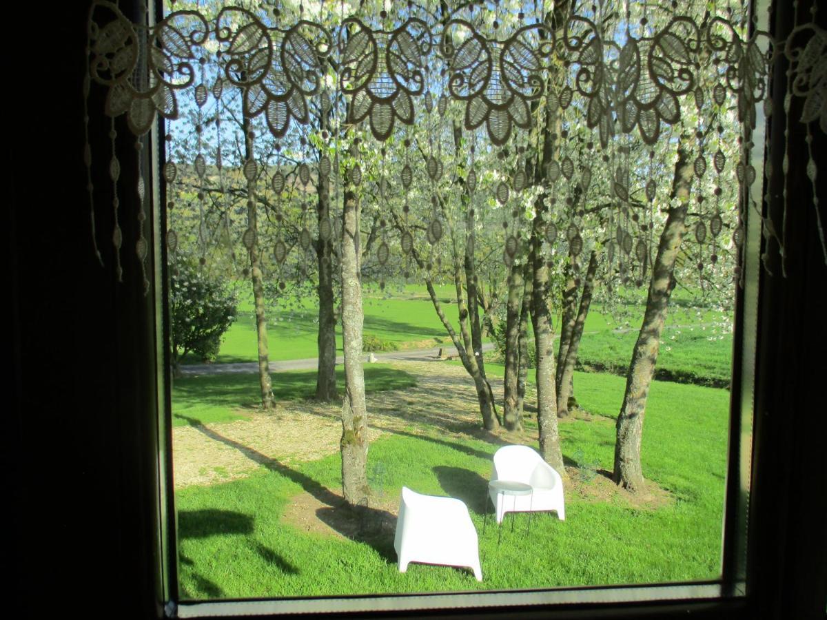 Roulotte Panoramique Du Moulin Bed & Breakfast Chatillon-sur-Marne ภายนอก รูปภาพ